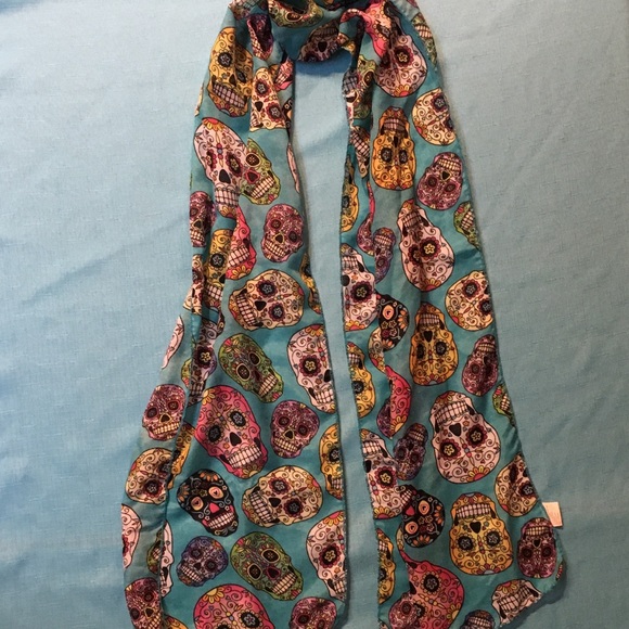 Sugar Skull Scarf - Picture 4 of 7